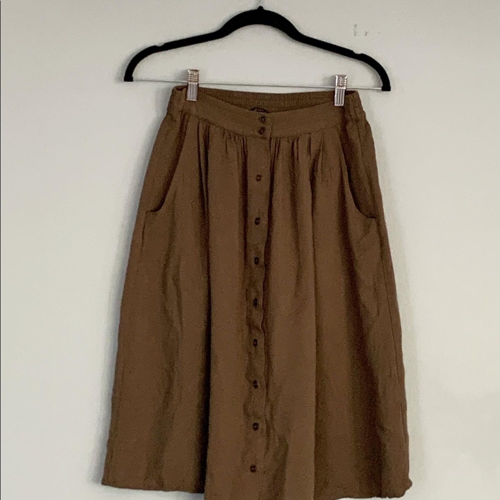 Olive green skirt with pockets